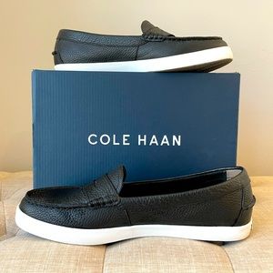 Pre-Owned: Cole Haan Nantucket loafer!